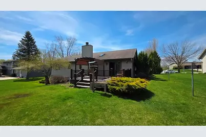 1209  Stonebridge Dr, Howards Grove, WI 53083 - Photo 37