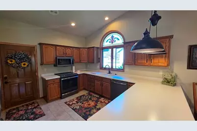 1209  Stonebridge Dr, Howards Grove, WI 53083 - Photo 13