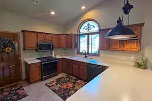 1209 Stonebridge Dr, Howards Grove, WI 53083 - Photo 13