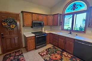 1209 Stonebridge Dr, Howards Grove, WI 53083 - Photo 11