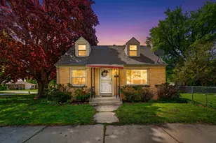 8601 W Melvina St, Milwaukee, WI 53222 - Photo 17