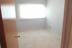 176 W Armour Ave, Milwaukee, WI 53207 - Photo 11