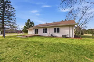 627 Prairie View Dr, North Prairie, WI 53153 - Photo 25