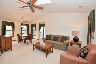 5521  Cambridge Ln #6, Racine, WI 53406 - Photo 5