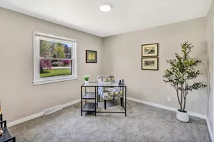 11549 N Meadowbrook Dr, Mequon, WI 53097 - Photo 13