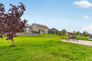3929 Scenic Way, Racine, WI 53126 - Photo 19