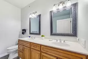 3862 S Lake Dr, Saint Francis, WI 53235 - Photo 19