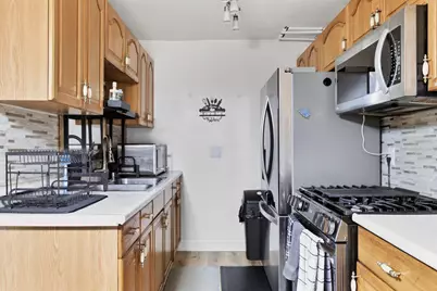 1411 W Edgerton Ave #V, Milwaukee, WI 53221 - Photo 7