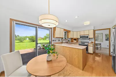 W356N5886  Meadow Ct, Oconomowoc, WI 53066 - Photo 13