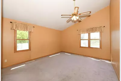 N27W26410  Christian Ct #1, Pewaukee, WI 53072 - Photo 17