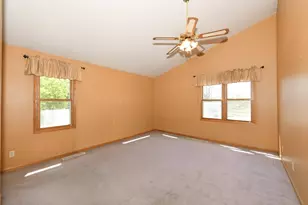 N27W26410 Christian Ct, Pewaukee, WI 53072 - Photo 17