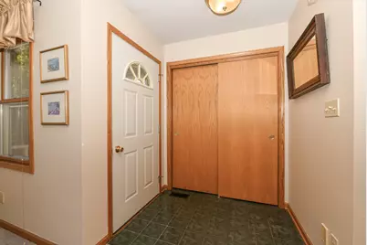 N27W26410  Christian Ct #1, Pewaukee, WI 53072 - Photo 3