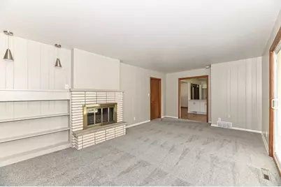 N79W15709  Charles Ct, Menomonee Falls, WI 53051 - Photo 23