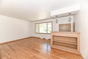 N79W15709 Charles Ct, Menomonee Falls, WI 53051 - Photo 11