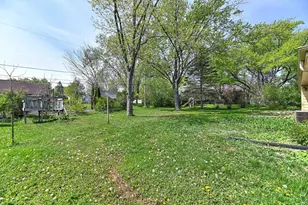 N79W15709 Charles Ct, Menomonee Falls, WI 53051 - Photo 39