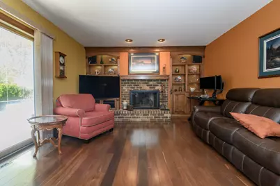 2204  Hunting Ridge Rd, Waukesha, WI 53188 - Photo 19