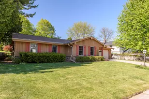2204 Hunting Ridge Rd, Waukesha, WI 53188 - Photo 37