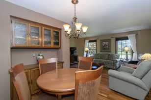 2204 Hunting Ridge Rd, Waukesha, WI 53188 - Photo 9