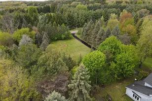 W303S1752 Brandybrook Rd, Genesee, WI 53188 - Photo 9