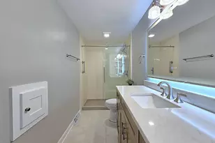18400 Beverly Hills Dr, Brookfield, WI 53045 - Photo 21