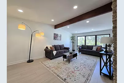 18400  Beverly Hills Dr, Brookfield, WI 53045 - Photo 15