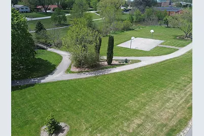 18400  Beverly Hills Dr, Brookfield, WI 53045 - Photo 55
