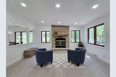 18400  Beverly Hills Dr, Brookfield, WI 53045 - Photo 17