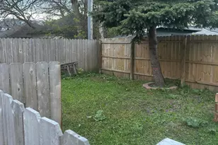 1040 College Ave, Racine, WI 53403 - Photo 5
