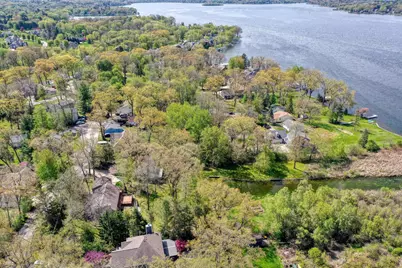 3513  Ridge Dr, Delafield, WI 53029 - Photo 15