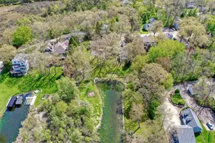 3513 Ridge Dr, Delafield, WI 53029 - Photo 9
