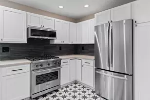 225 Waubun Dr, Fontana, WI 53125 - Photo 9