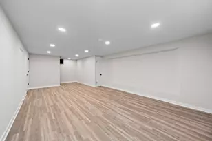 225 Waubun Dr, Fontana, WI 53125 - Photo 25