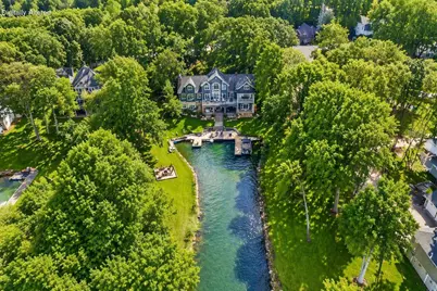 3513  Ridge Dr, Delafield, WI 53029 - Photo 13
