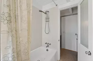 316 Oxford Rd, Waukesha, WI 53186 - Photo 35