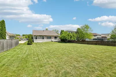 3289  Pleasant St, Sun Prairie, WI 53590 - Photo 31