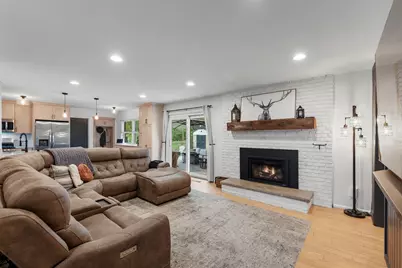14675  Santa Rosa Dr, Brookfield, WI 53005 - Photo 3
