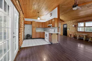 W5946 Woodland Trail, Germantown, WI 53950 - Photo 7