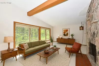 4108 W Woodward Dr, Franklin, WI 53132 - Photo 3