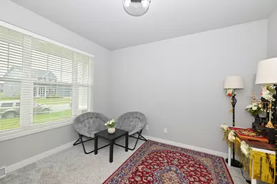 W201N5523  Magnolia Ln, Menomonee Falls, WI 53051 - Photo 7