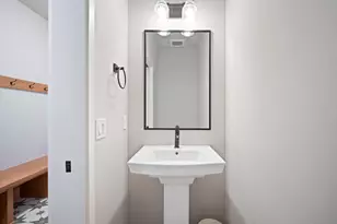 W201N5523 Magnolia Ln, Menomonee Falls, WI 53051 - Photo 21