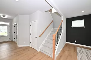 W201N5523 Magnolia Ln, Menomonee Falls, WI 53051 - Photo 11