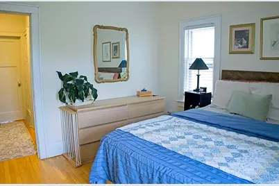 5526 W Wells St, Milwaukee, WI 53208 - Photo 13