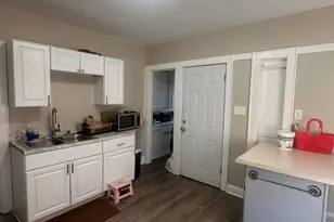 2850 N 51st St, Milwaukee, WI 53210 - Photo 9