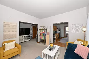 2440 S Wentworth Ave, Milwaukee, WI 53207 - Photo 11