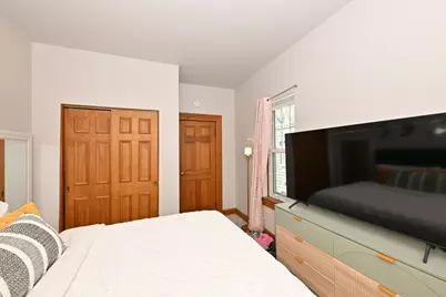 2440 S Wentworth Ave, Milwaukee, WI 53207 - Photo 9
