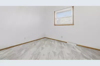 5419  Marboro Dr, Racine, WI 53406 - Photo 13