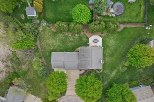8450 S Heritage Ct, Oak Creek, WI 53154 - Photo 5