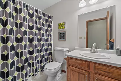 8450 S Heritage Ct, Oak Creek, WI 53154 - Photo 31