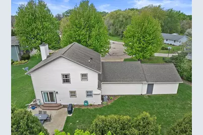 8450 S Heritage Ct, Oak Creek, WI 53154 - Photo 37