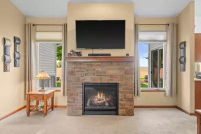 202  Meadow Ct #14, Delavan, WI 53115 - Photo 11
